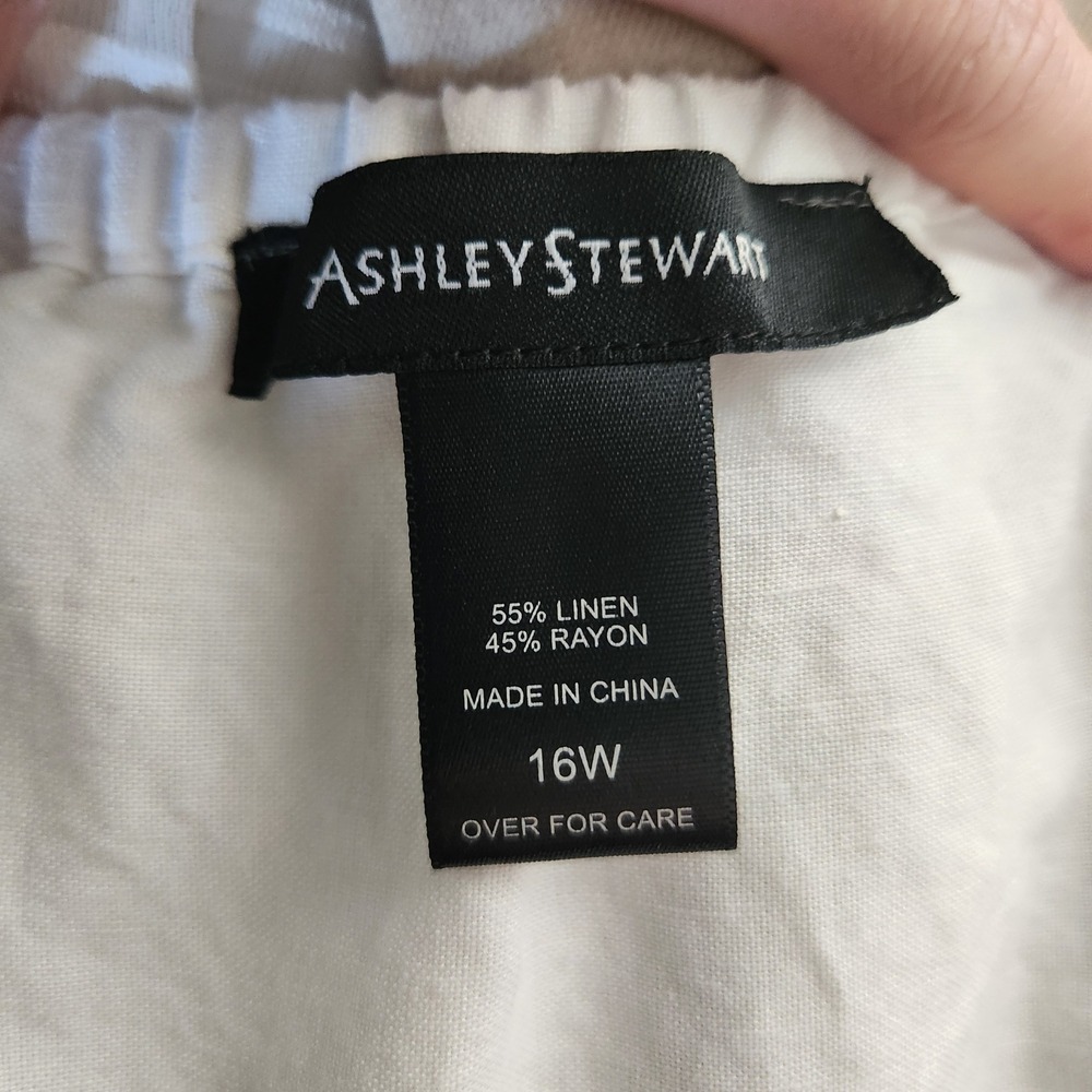 Ashley Stewart White Linen Blend Off Shoulder Crochet Lace Crop Top Womens 16W - Picture 3 of 6